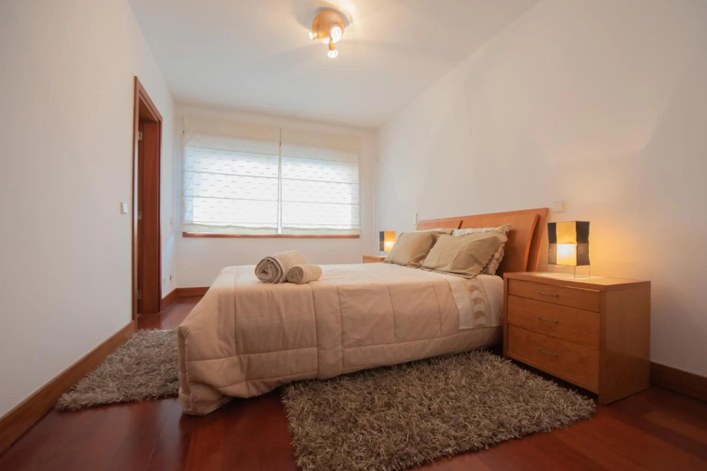 Apartament em condominio com Piscina