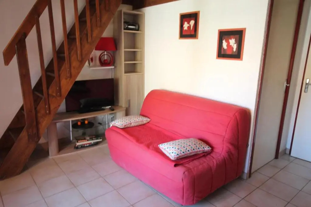 Jolie maison dangle, pour 4 couchages, terrasse, résidence piscine commune à 400m plage de PORTIRAGNES PLAGE LRJP134