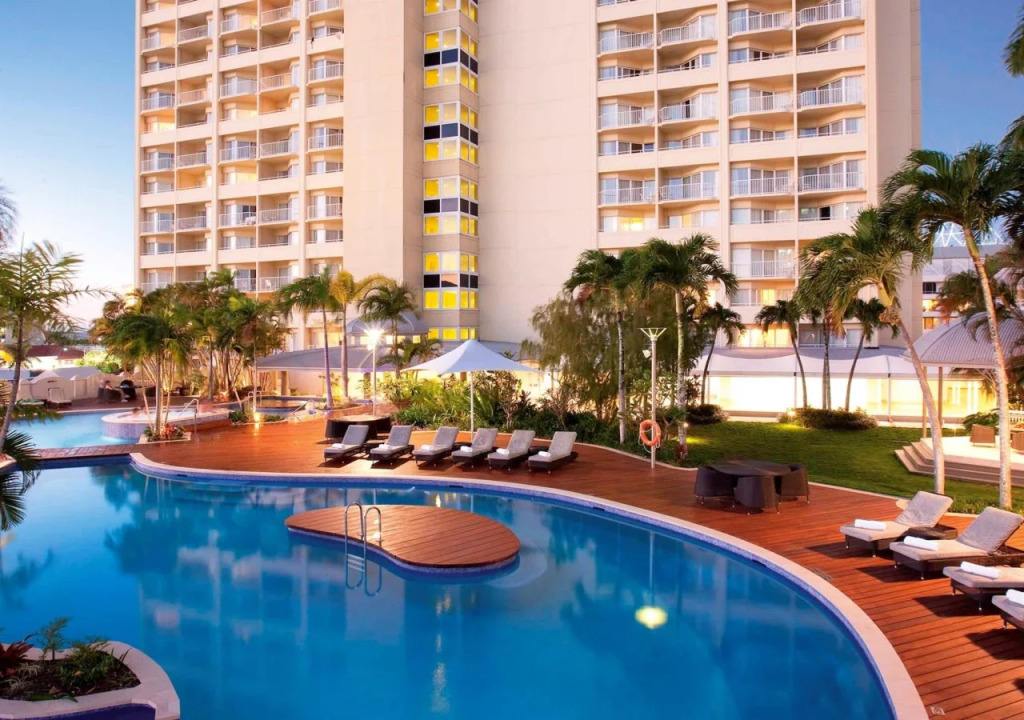 Pullman Cairns International