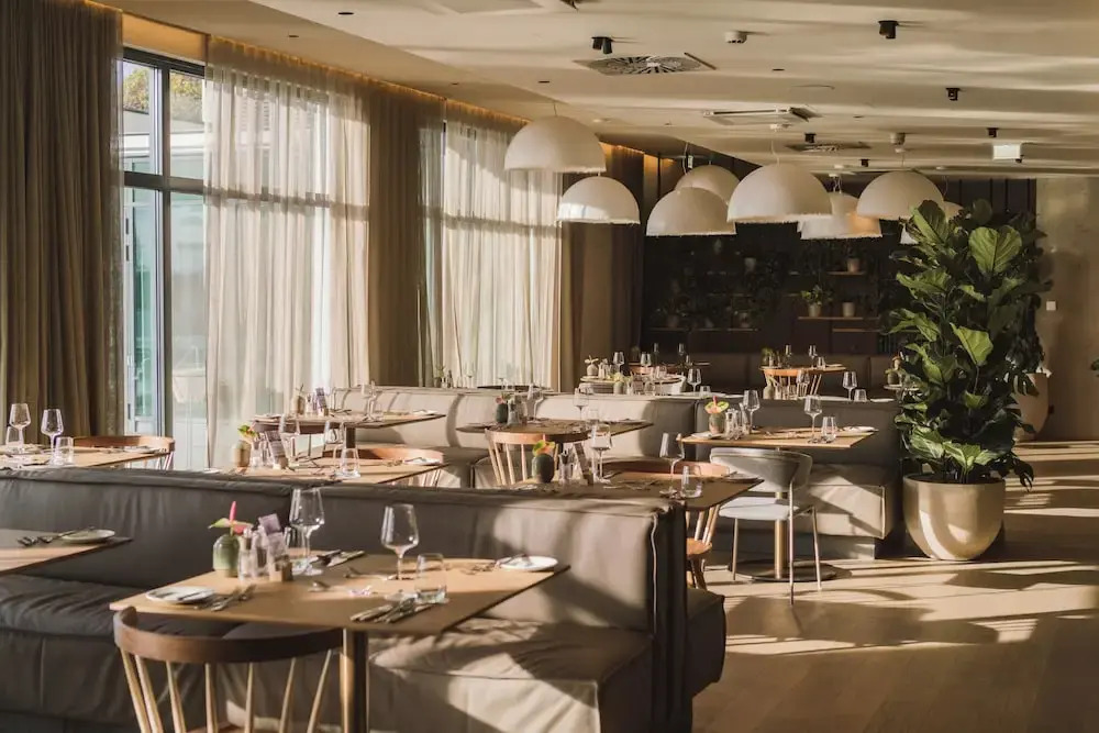 Reiters Supreme Hotel