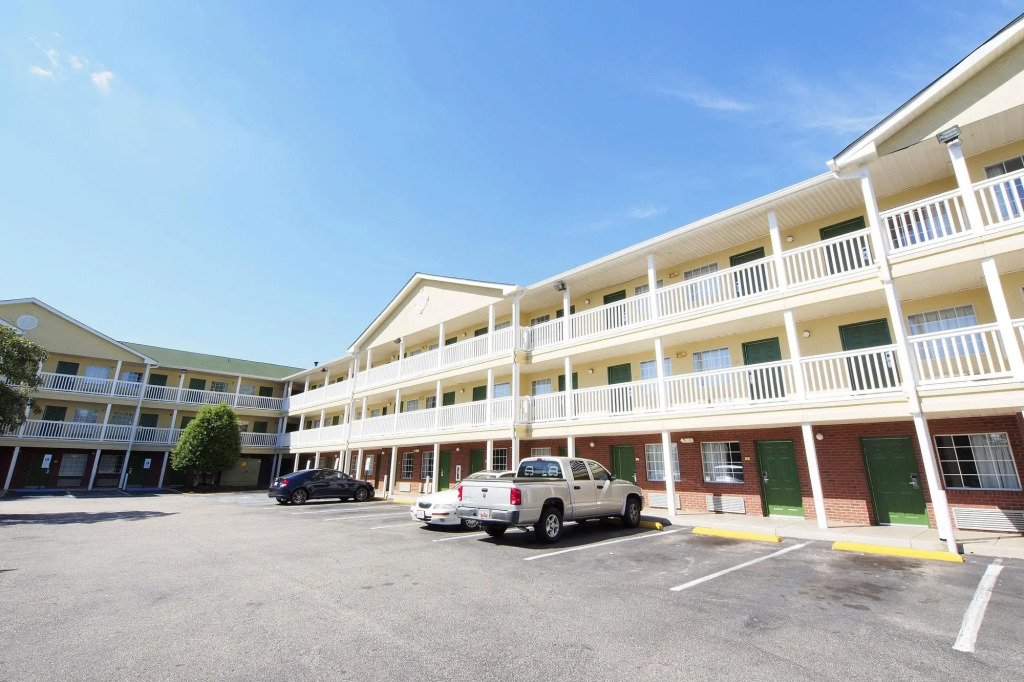 InTown Suites Extended Stay Chesapeake VA - I-64 Crossways Blvd