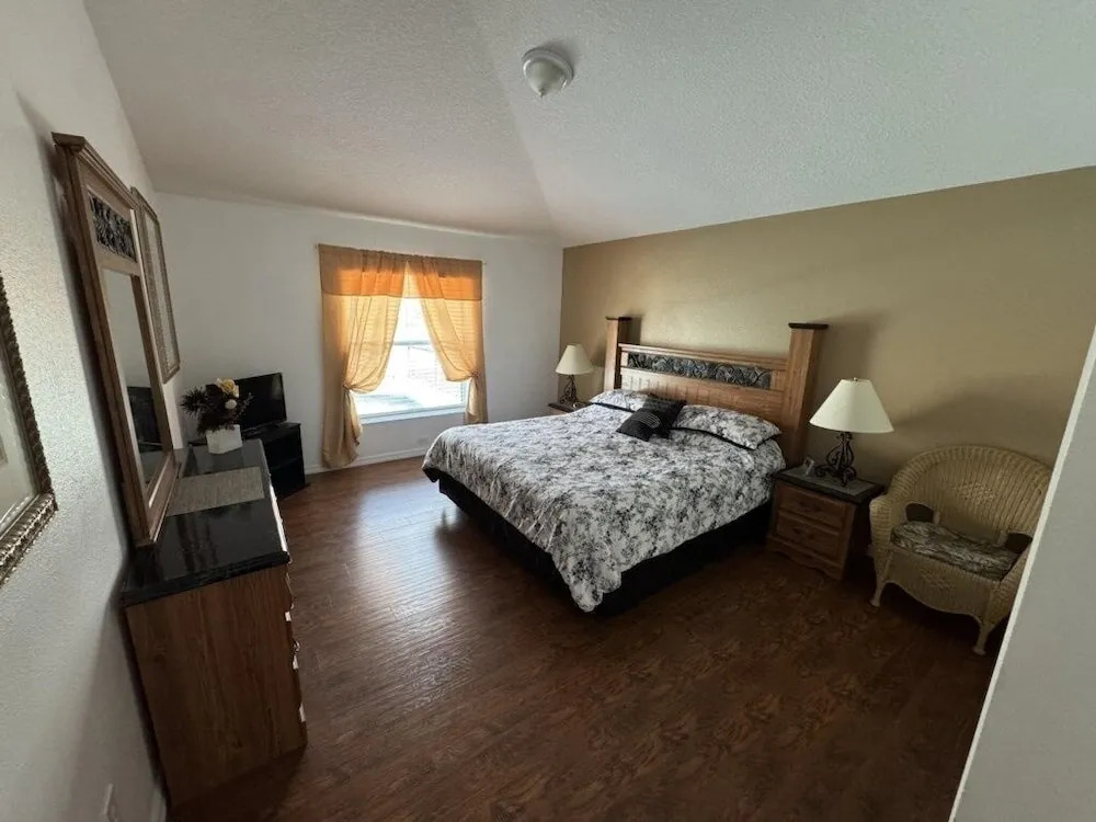 Cullen Villa 4 Bedroom Home