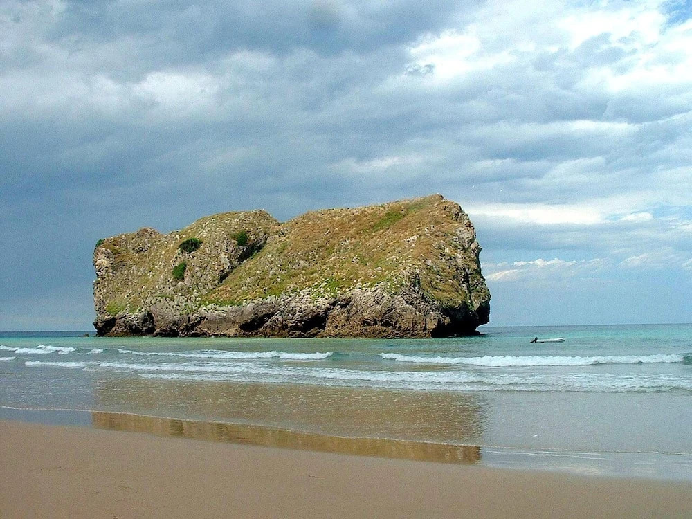 Apartment With 2 Bedrooms in Celorio, With Terrace Near the Beach