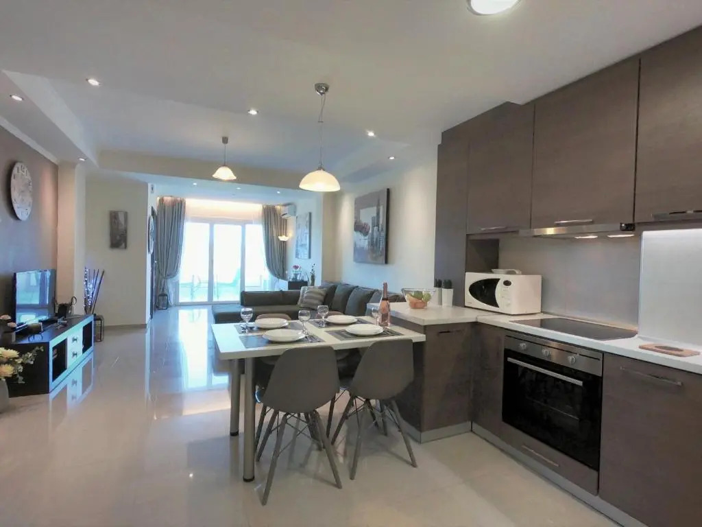 Sunshine Home 1 with Sea View