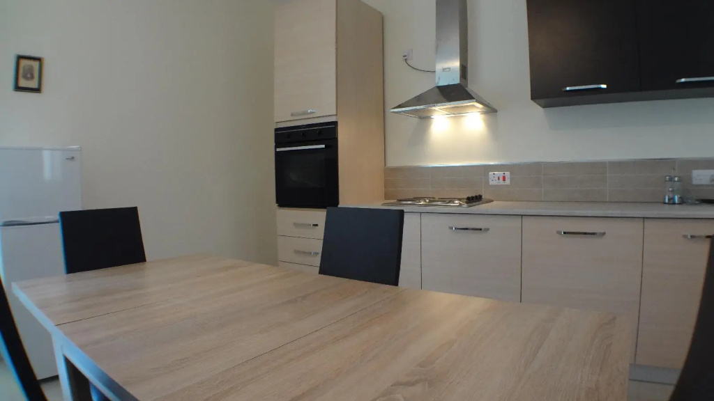 Eri Apartment 072