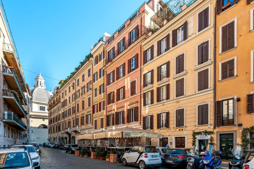 IREX Popolo Square