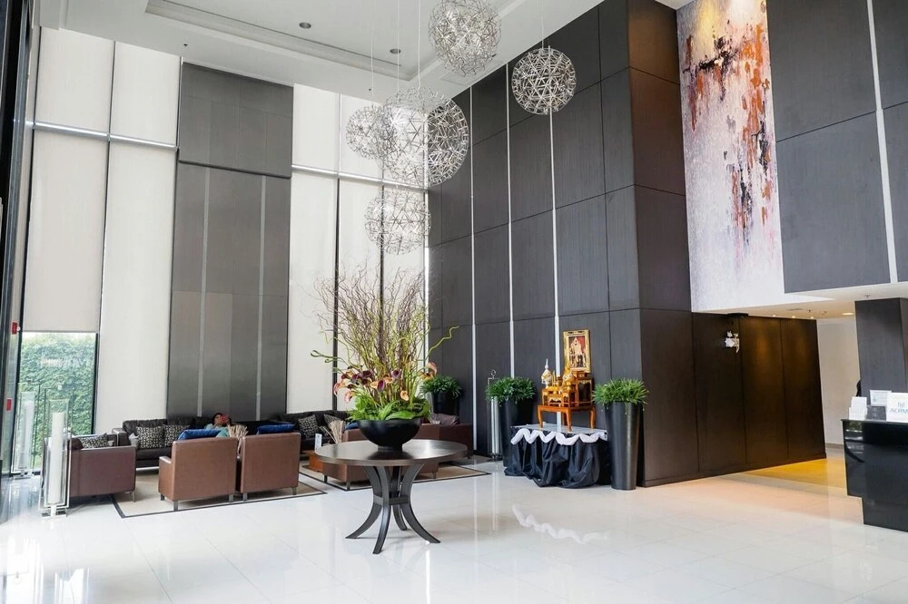 Near Rama 9 Intersection Apartment