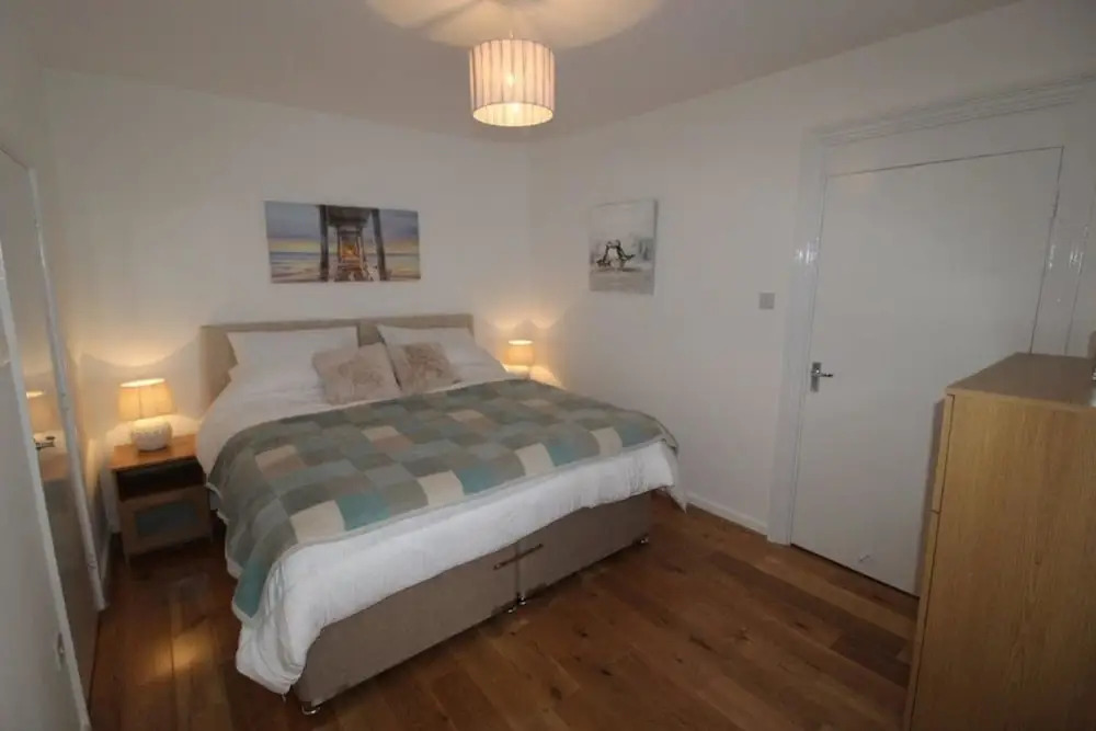 Flat 8 Palm Court