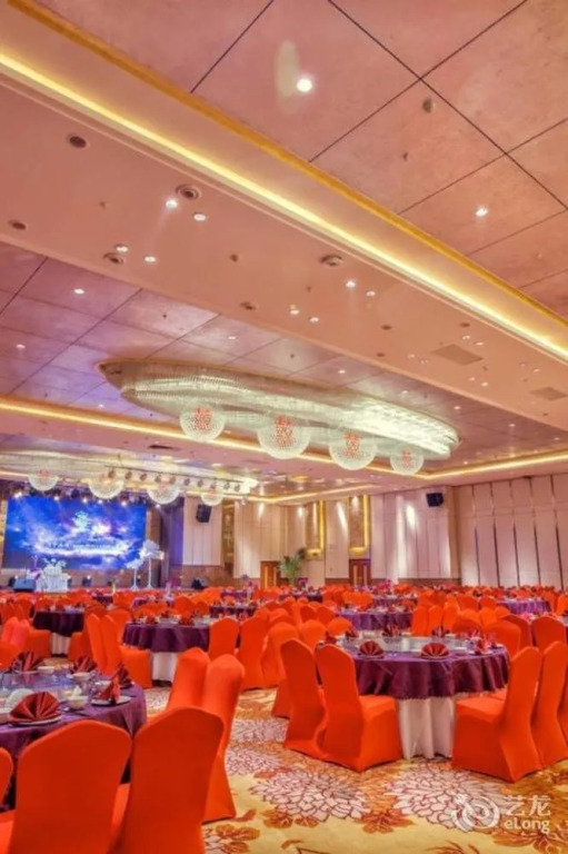 June Hotel