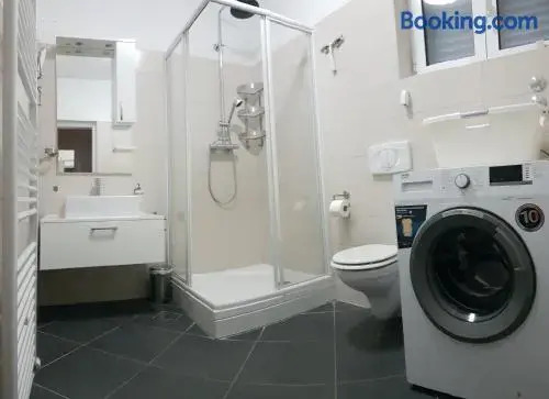 Villa Radoš - 4 Sterne, 3 Apartments für maximal 18 Gäste