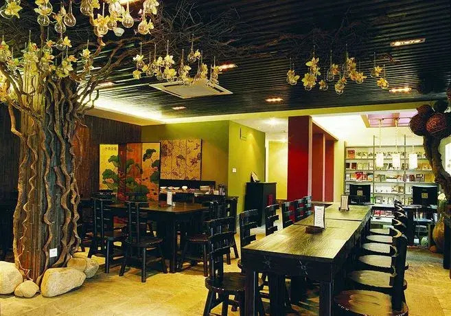 Flower Inn - West Lake Branch