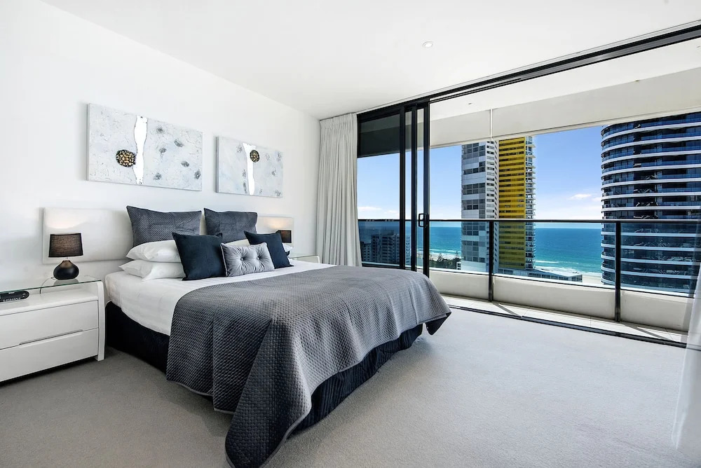 Oracle Sleek & Stylish 2 Bedroom Ocean View