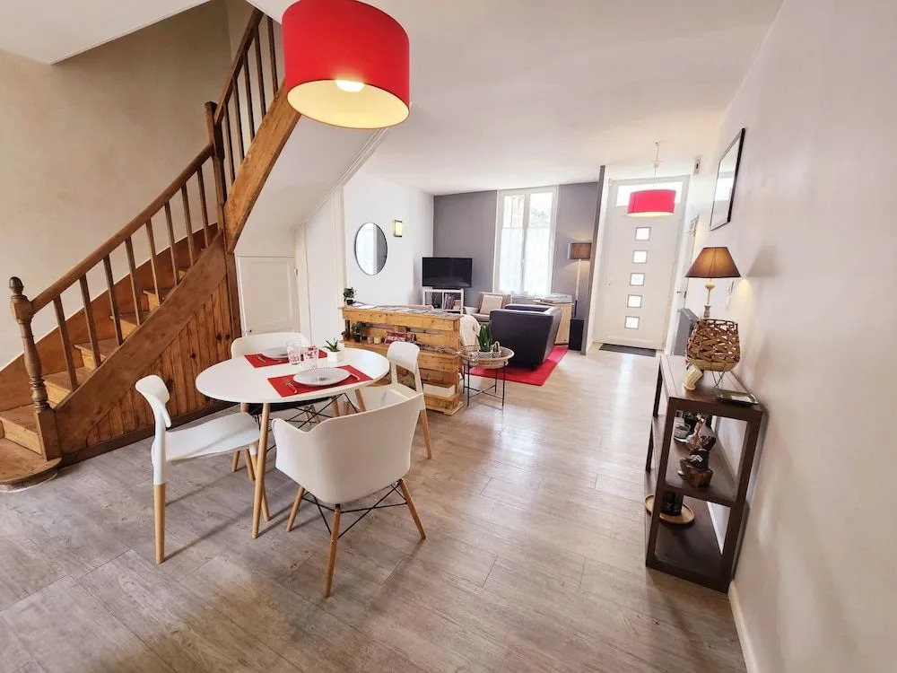 Maison de Ville Confortable Avec Cour Intérieure