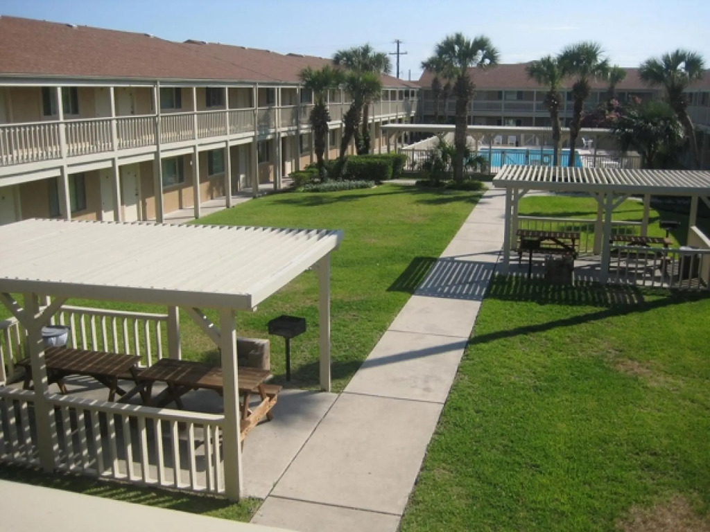 Courtyard #205 in Port Aransas