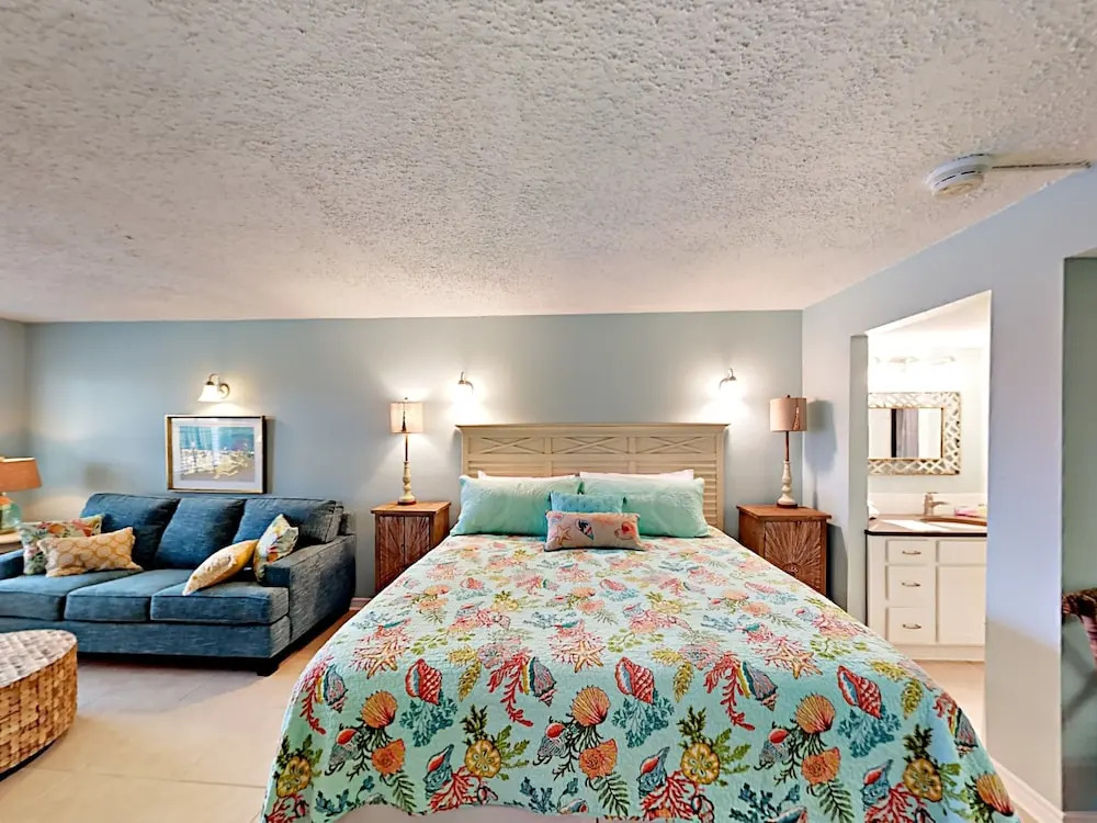 111 Sea Breeze - 1 Br Condo