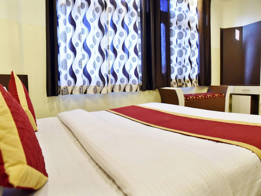 OYO 11389 Hotel NG Palace