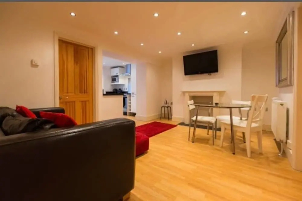 Camden Spacious Apartment