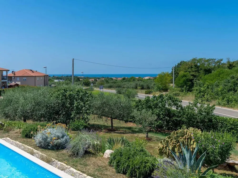 Modern Villa With Pool, Covered Terrace and sea View