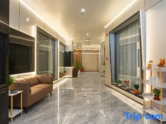 Yue Tower Esports Hotel (Hengyang Zhengxiang Wanda Plaza Store)