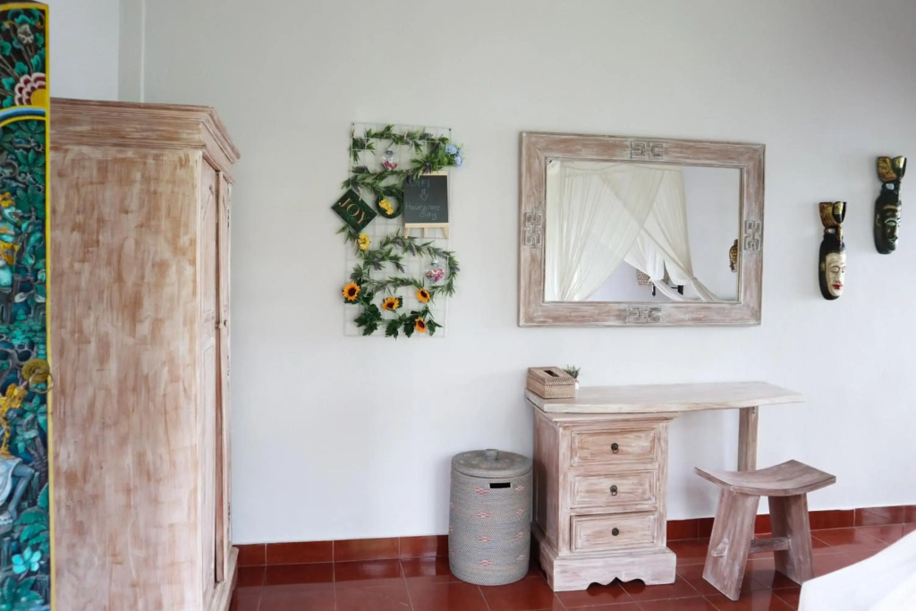 Danaya's Cottage and Studio