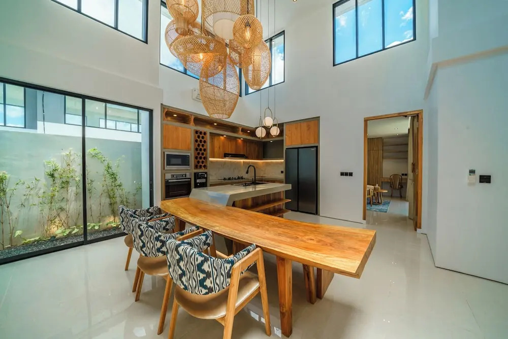Villa Arunika - Stylish tropical 2BR Villa close to Nyanyi beach
