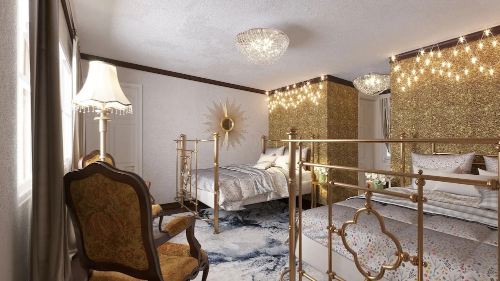 Great Gatsby Motel Inn