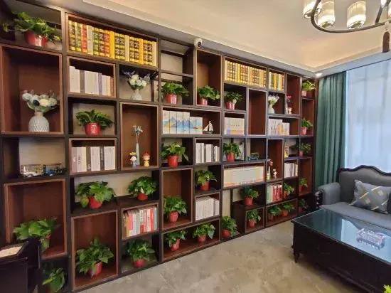Tong Tong Hotel Chain (Dengzhou Hotel)