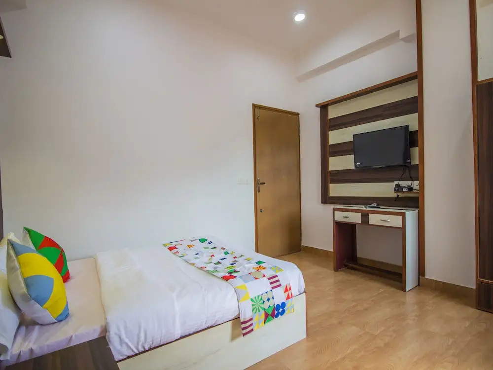 OYO 15125 Home Modern Studio Near Mall De Goa