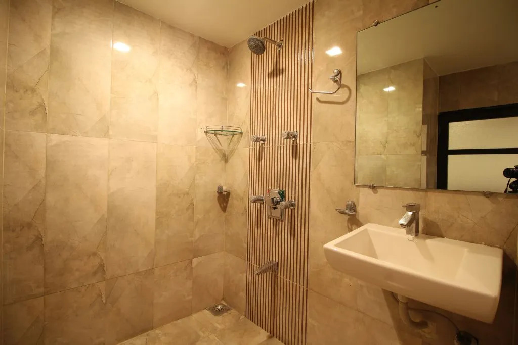 FabHotel La 365 Navrangpura
