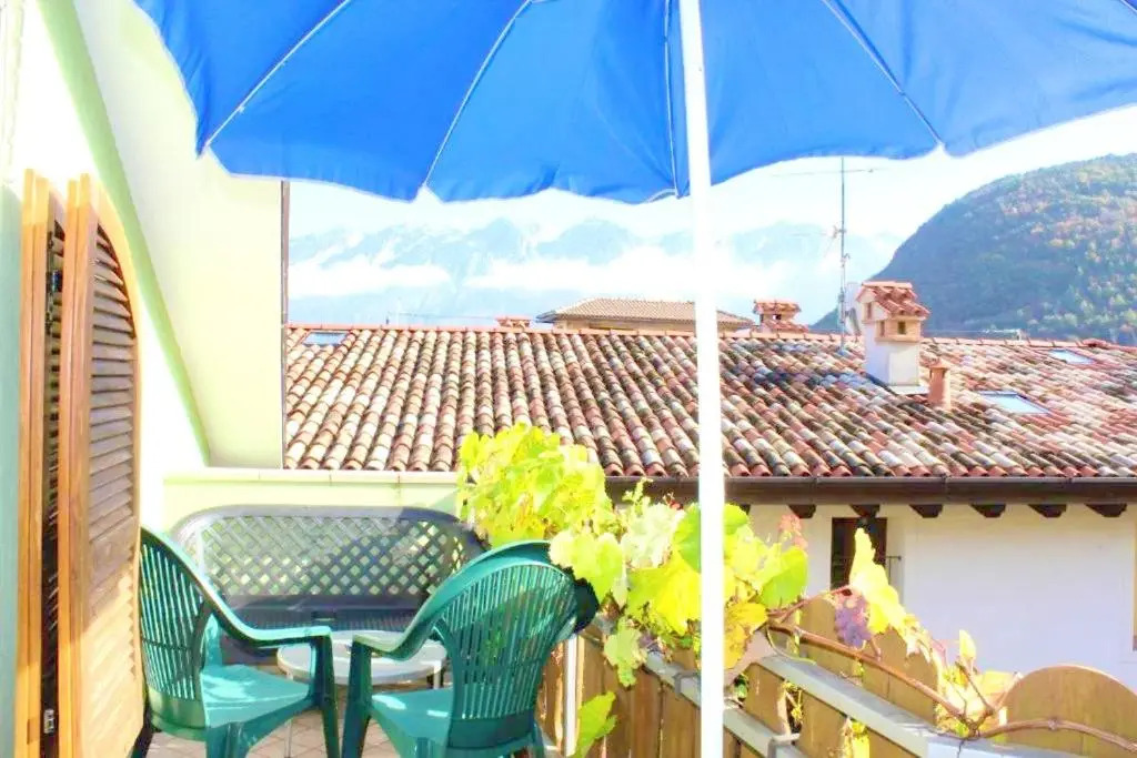 Apartment with 2 bedrooms in Prabione with wonderful mountain view furnished balcony and WiFi 8 km from the beach
