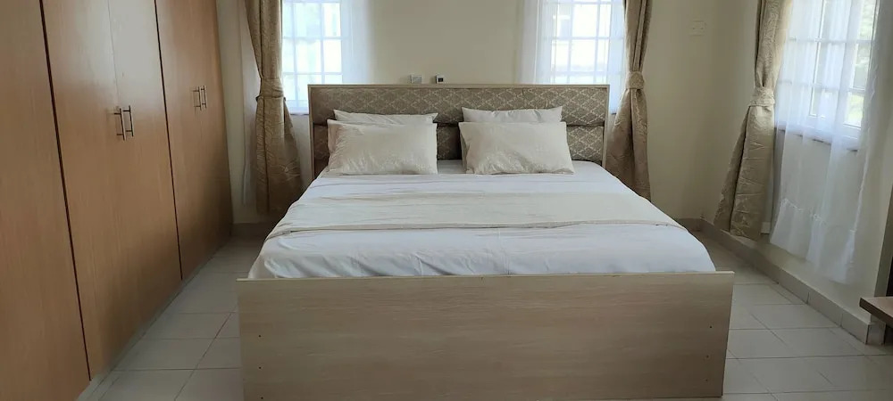 Azanza Mtwapa Holiday Home-B