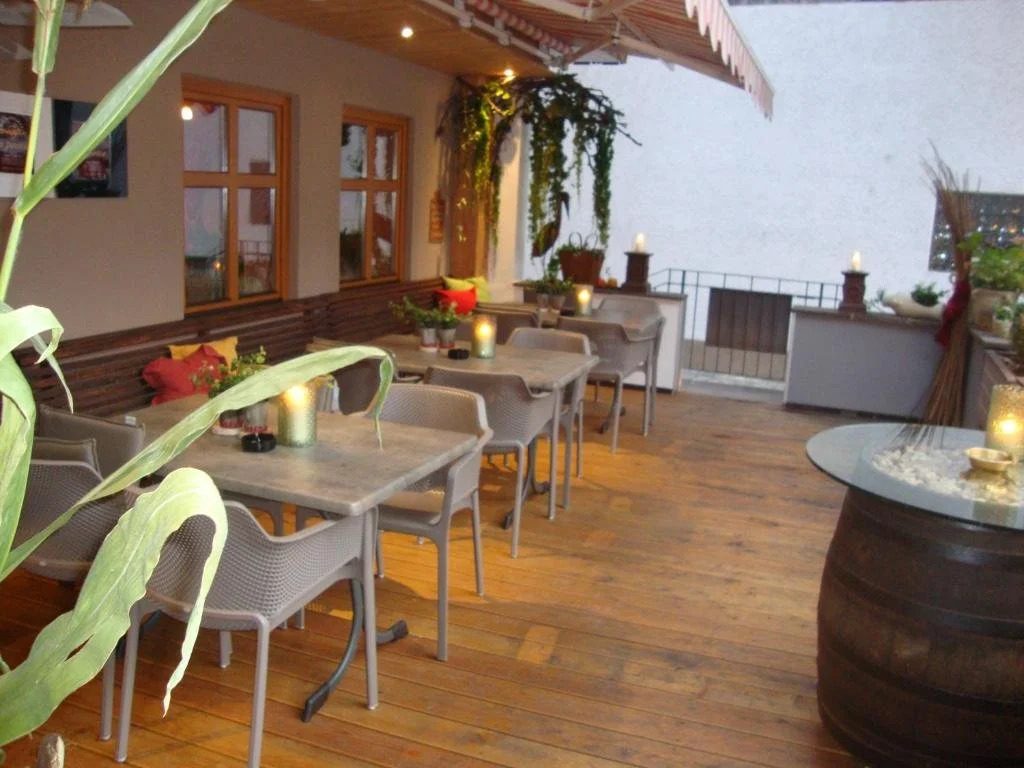 La Pasta Hotel Restaurant