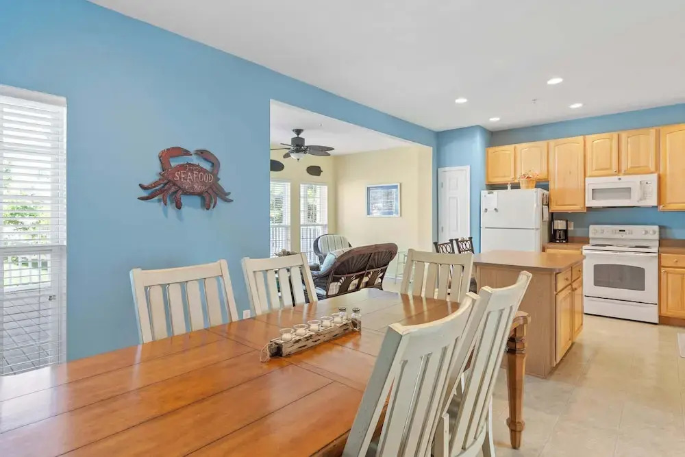 Creekside Getaway Stay for 8