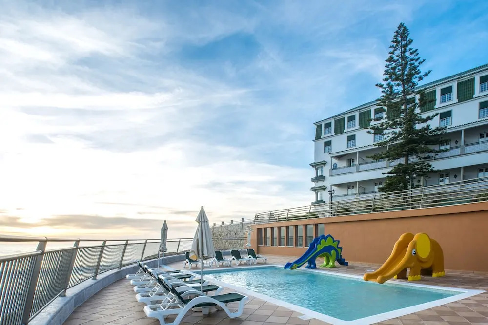 Akisol Ericeira Sun