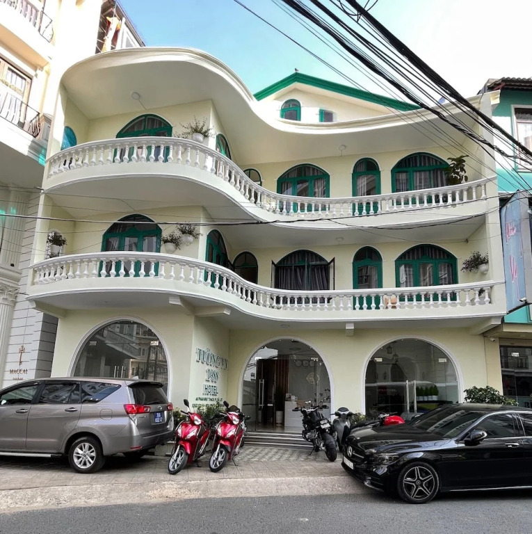 Tường Vy Dalat Central