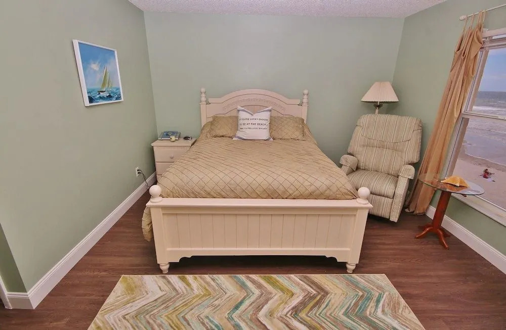 Sea Coast Gardens II 404 Apartment 2