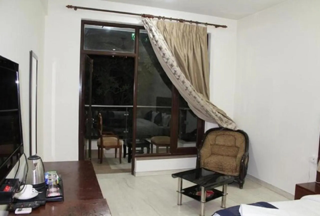 Lime Tree Hotel Sushant Lok Gurgaon