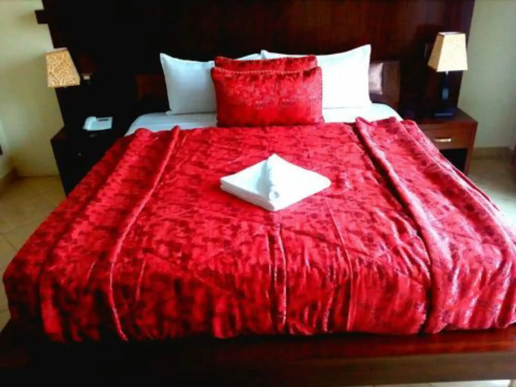 Bling International Hotel Multan