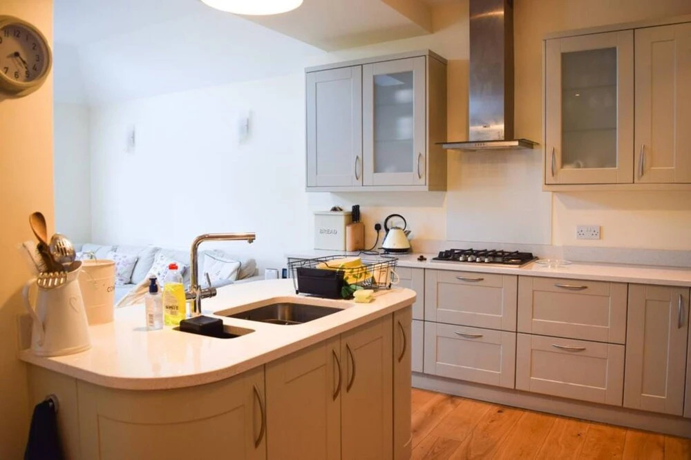 Stunning and Spacious 3 Bedroom House With Garden