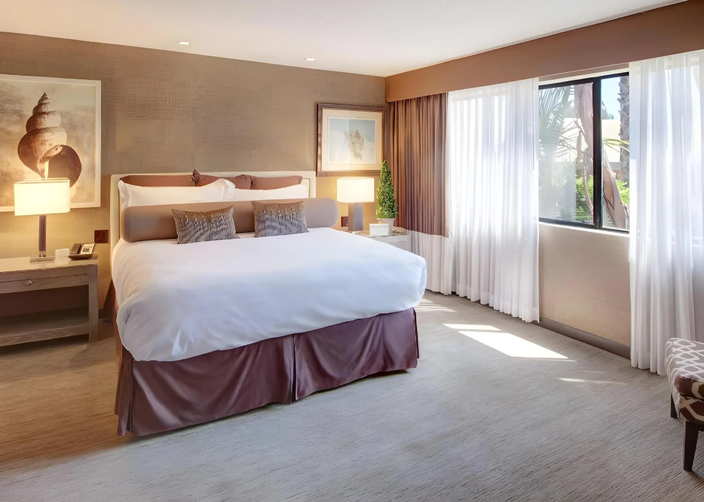 Luxe Sunset Boulevard Hotel