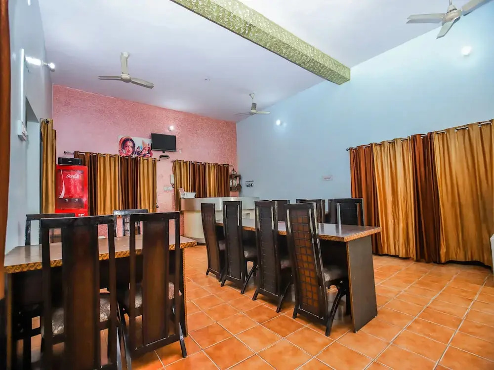 OYO 19456 Hotel Shagun Palace