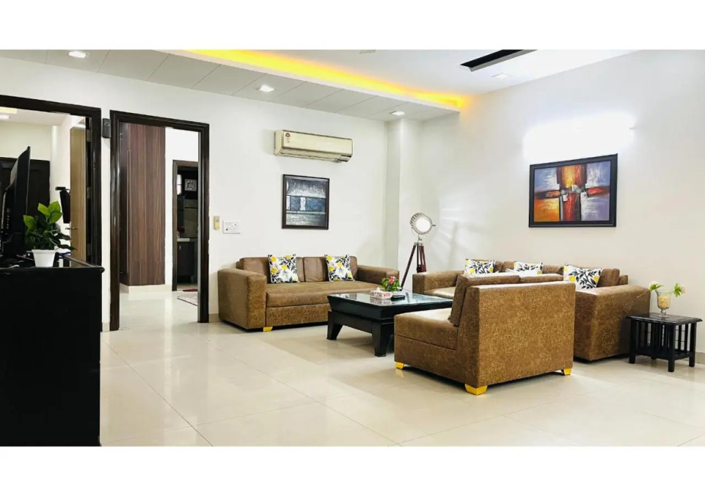 BluO 2BHK - M Block Mkt Greater Kailash