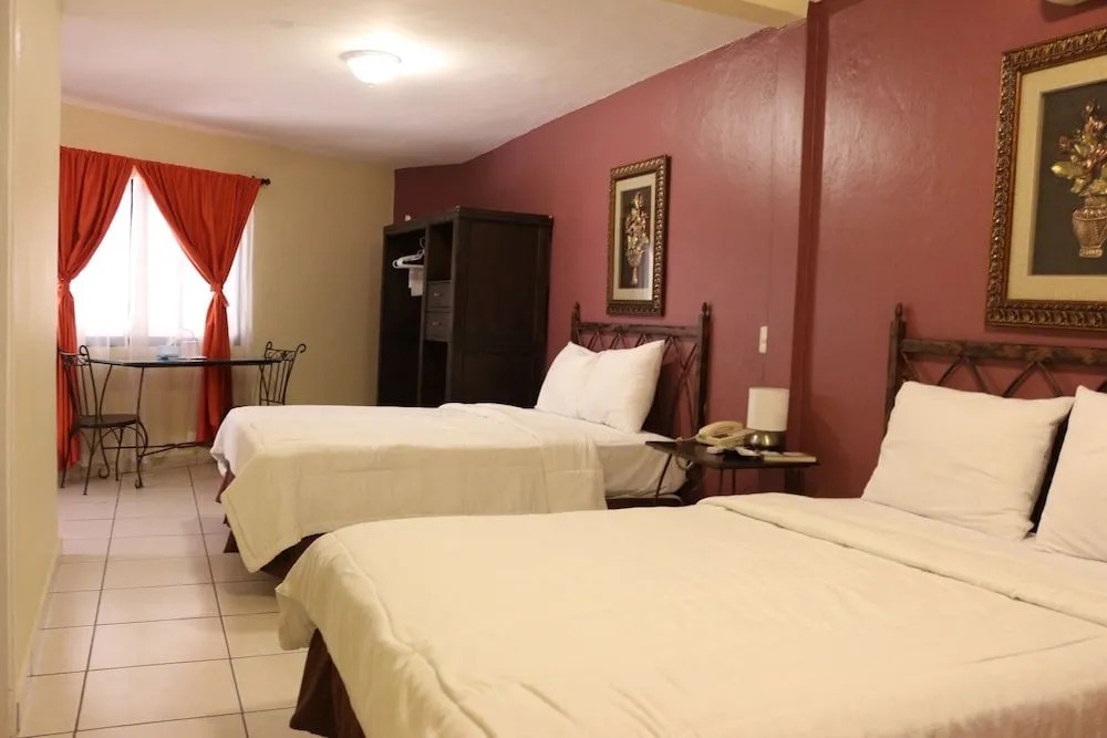 Dolphin Hotel