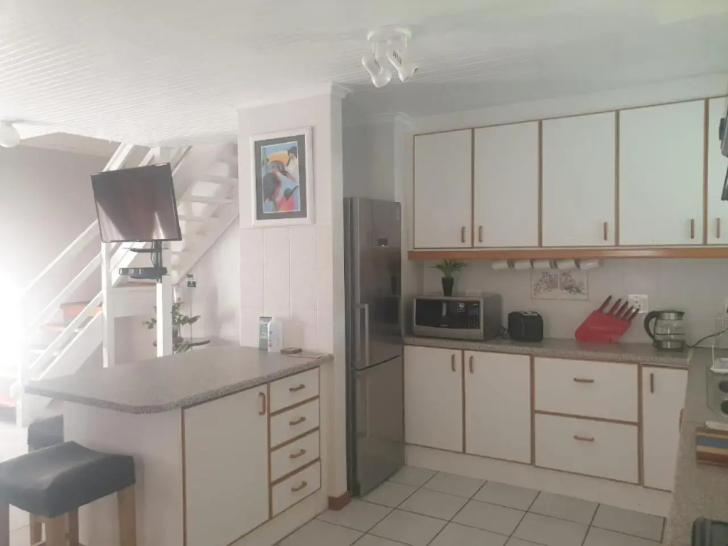 5 bedroom home in Langebaan, located close to Club Mykanos and Laguna Mall