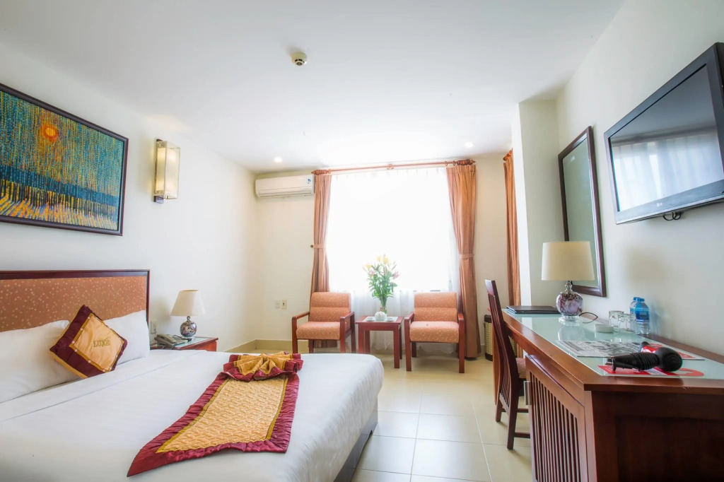Luxe Hotel