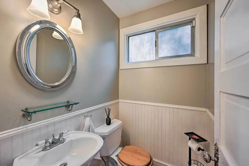 Stunning Queen Anne House w/ Private Patio!