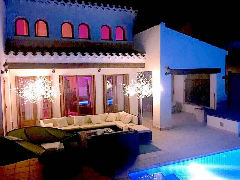 Luxury Eco villa in the El Valle Golf Resort With Private Pool Garden