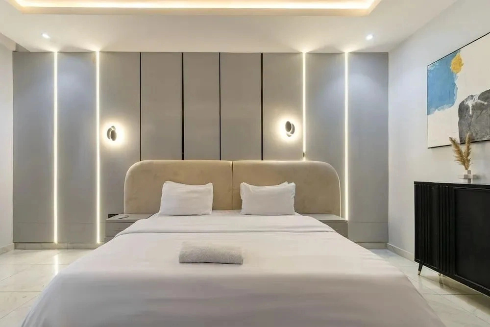 2 bedroom  luxury