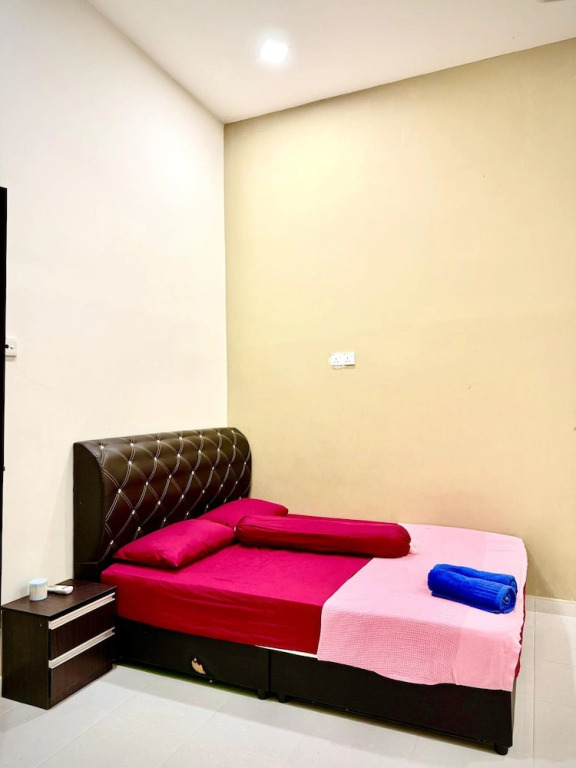Homestay Selesa KBK Guesthouse