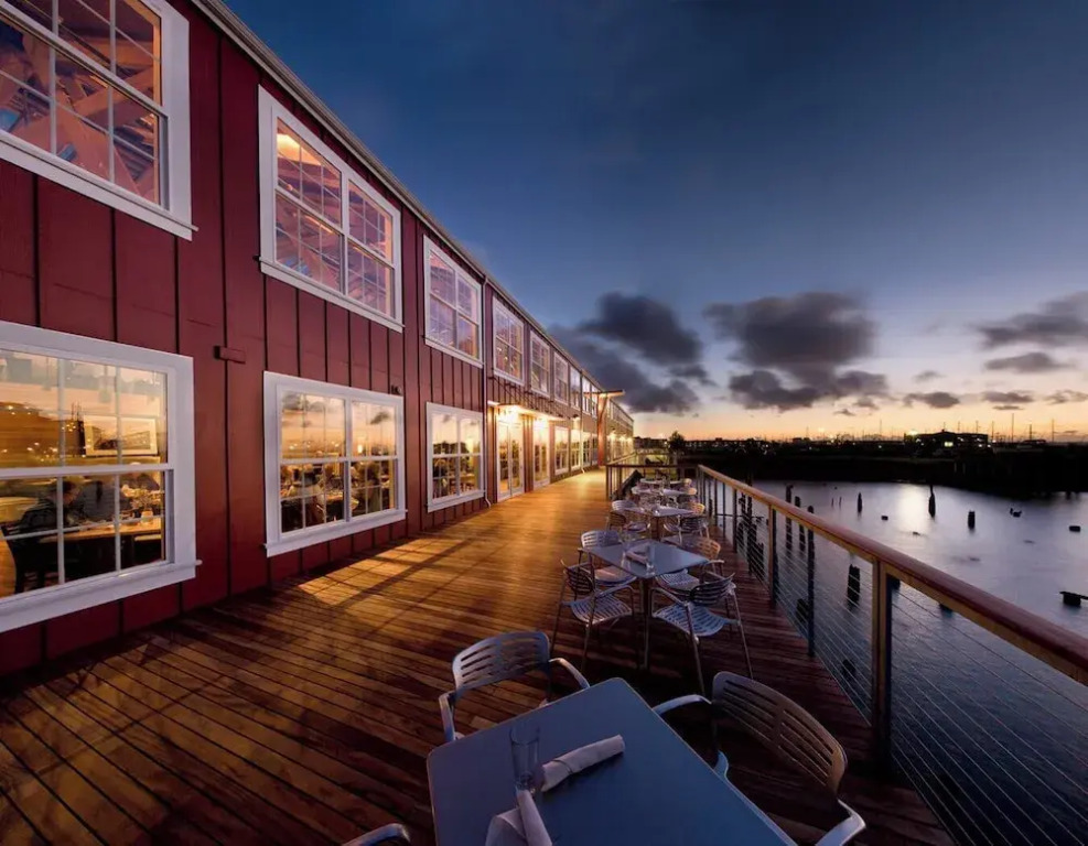 Astoria 4BR Nr Riverwalk Fishing Coastal Views